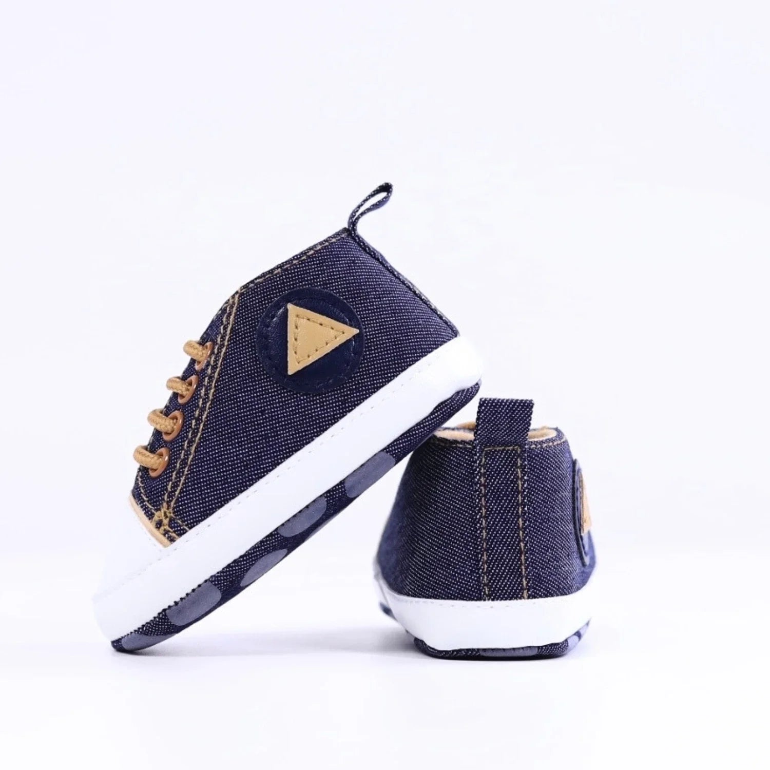 נעלי סניקרס- לילי