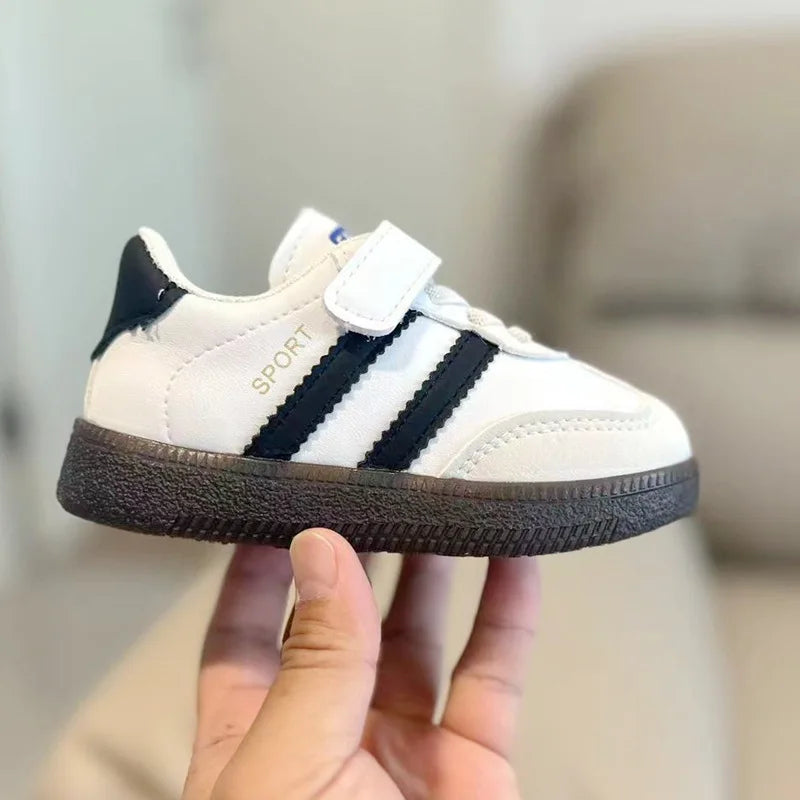 נעלי סניקרס - סקיי