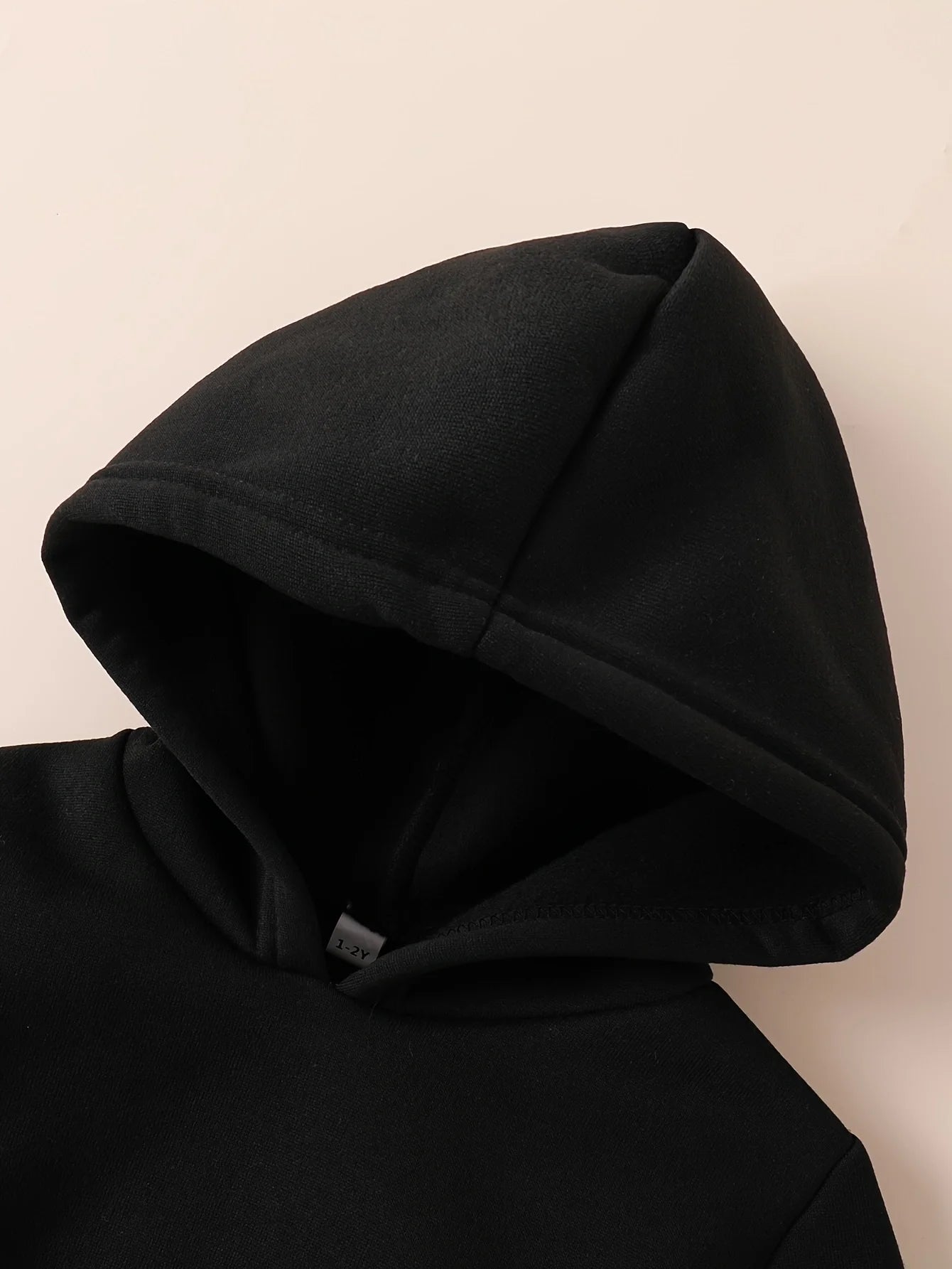 חליפה לבנים- אמיר