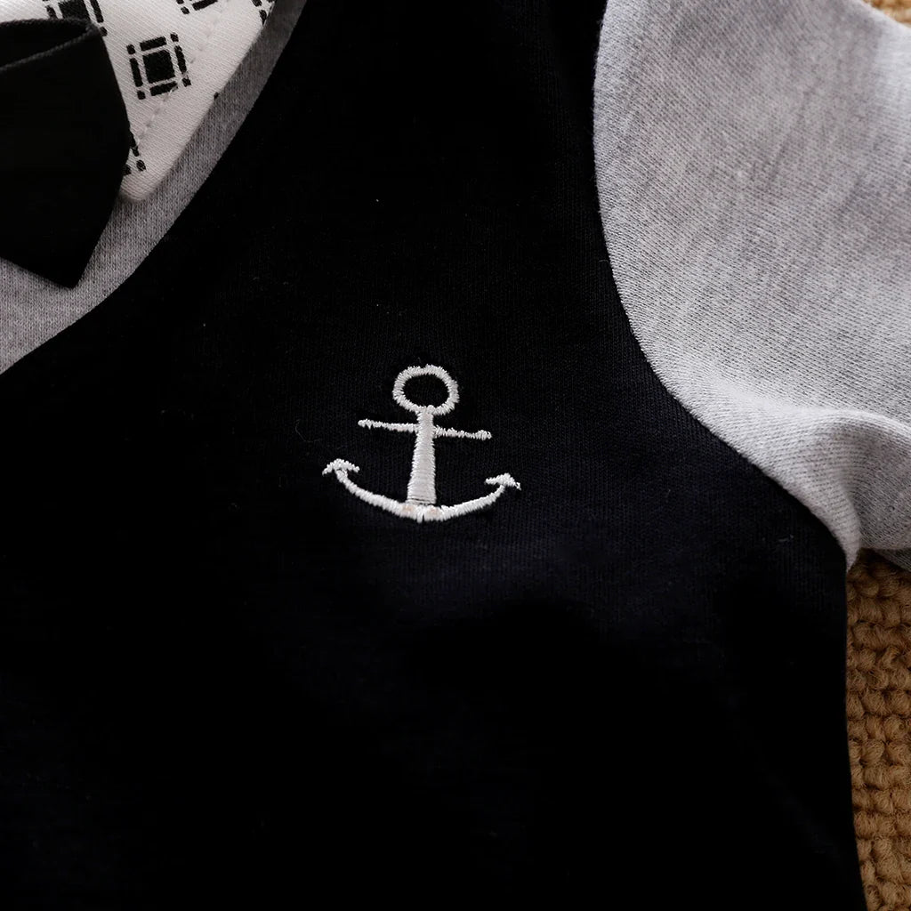 בגד גוף עם פפיון